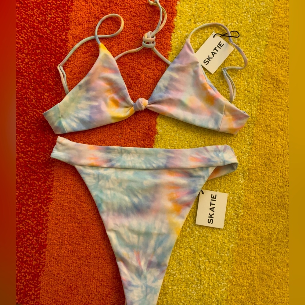 NWT Skatie Bikini